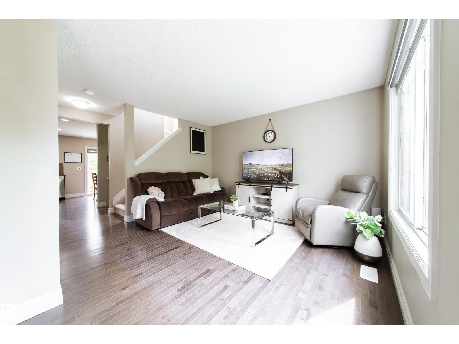 Photo 2 of 32 655 Tamarack Rd Nw, Edmonton AB