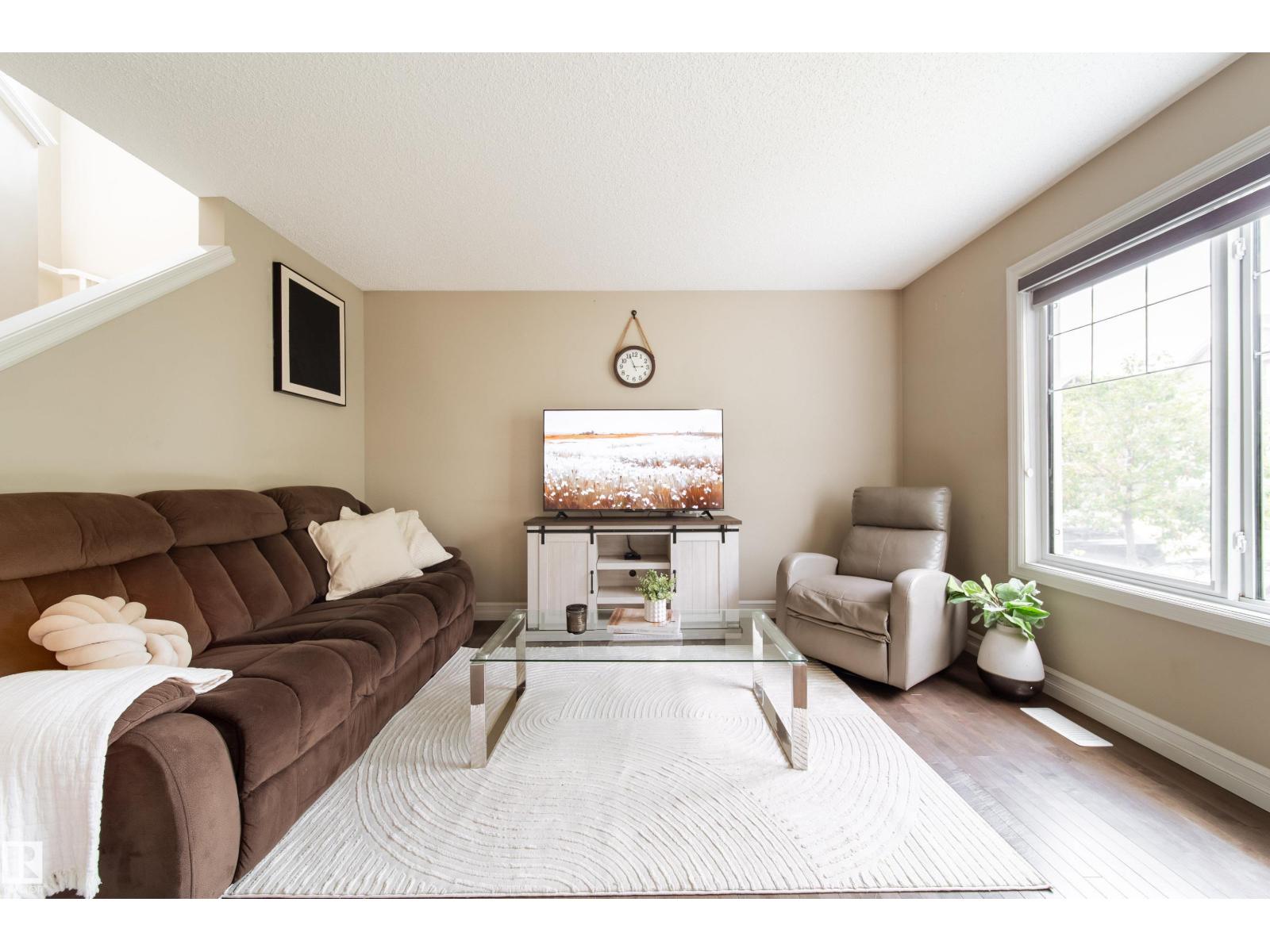 Photo 3 of 32 655 Tamarack Rd Nw, Edmonton AB