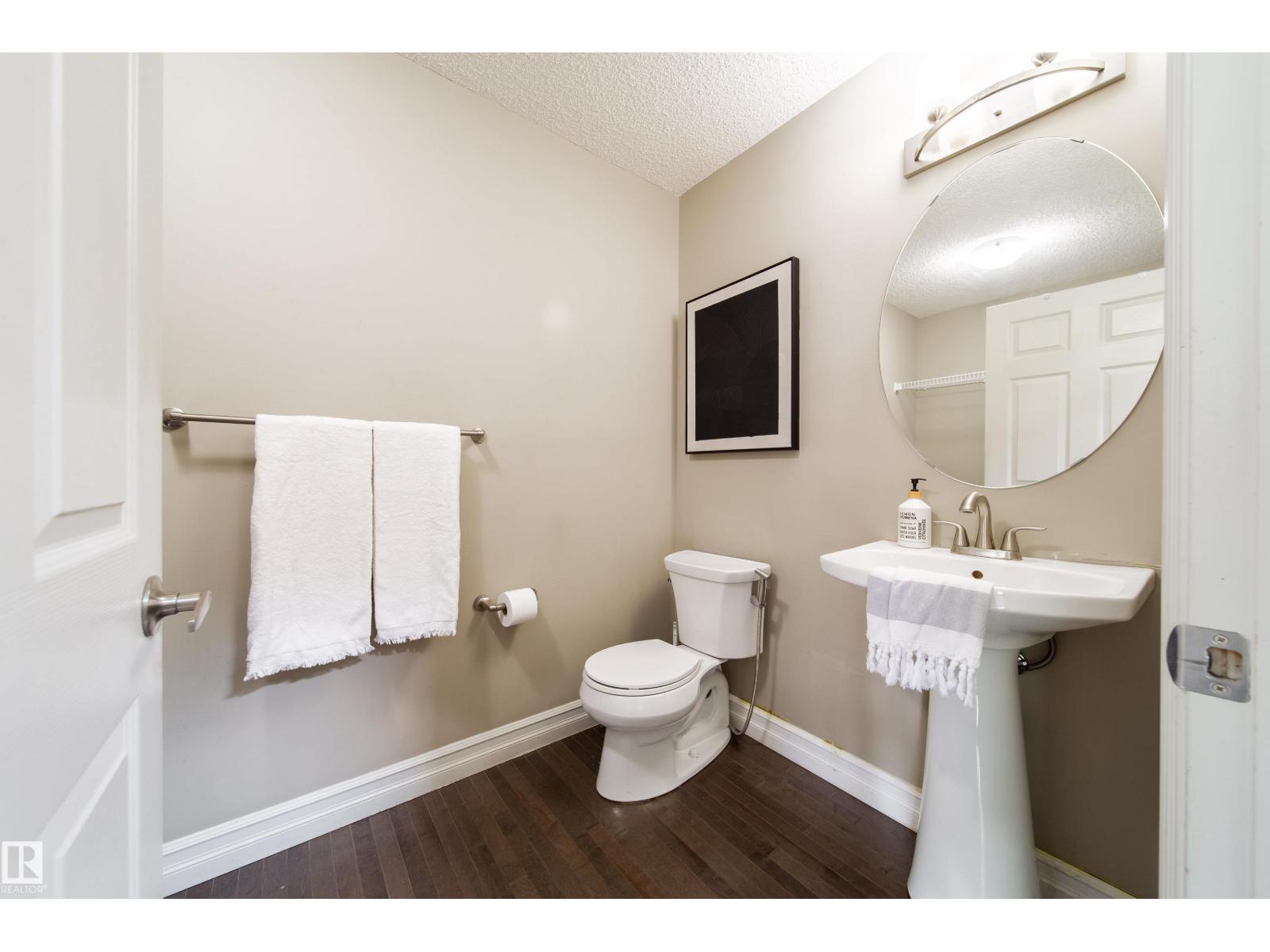 Photo 9 of 32 655 Tamarack Rd Nw, Edmonton AB
