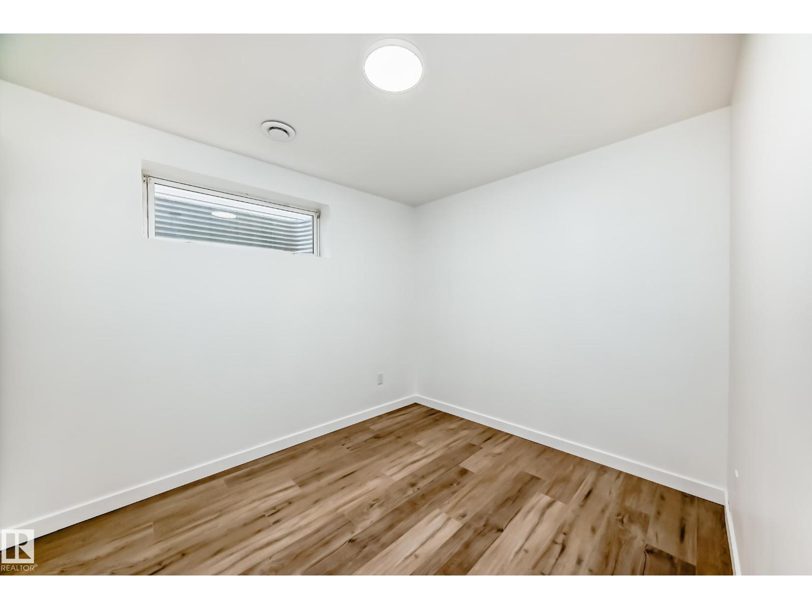 Photo 39 of 8420 Sloane Cr Nw, Edmonton AB