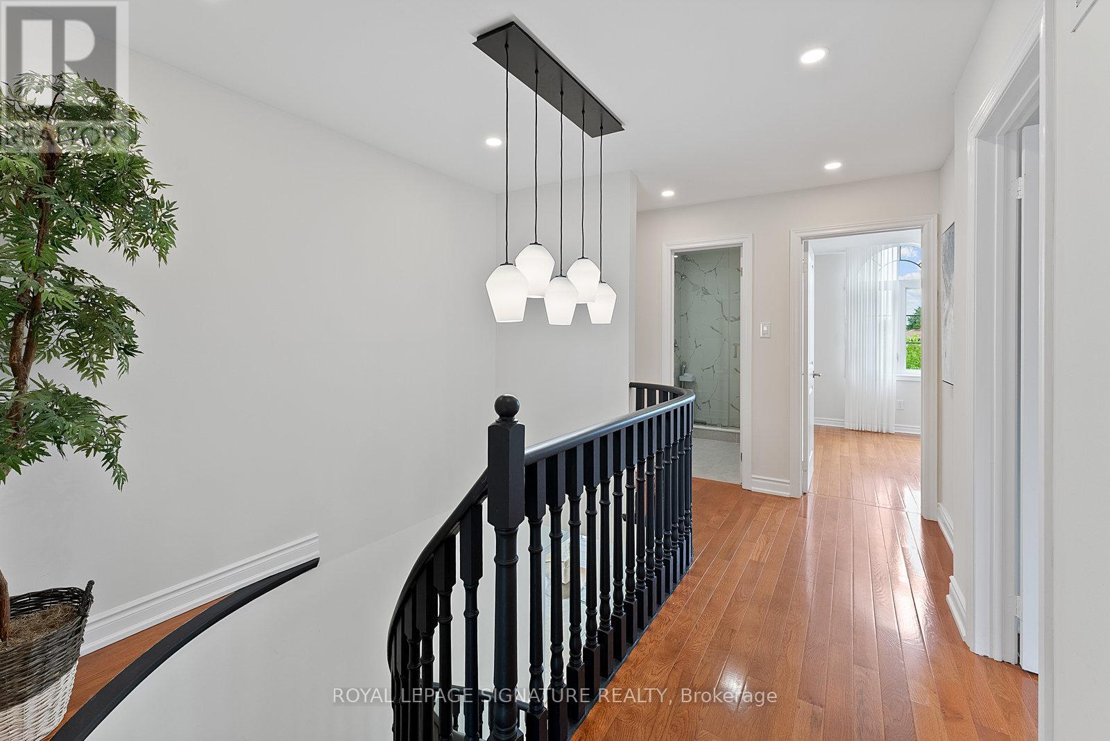 Photo 20 of 35 Mallory Avenue, Markham ON