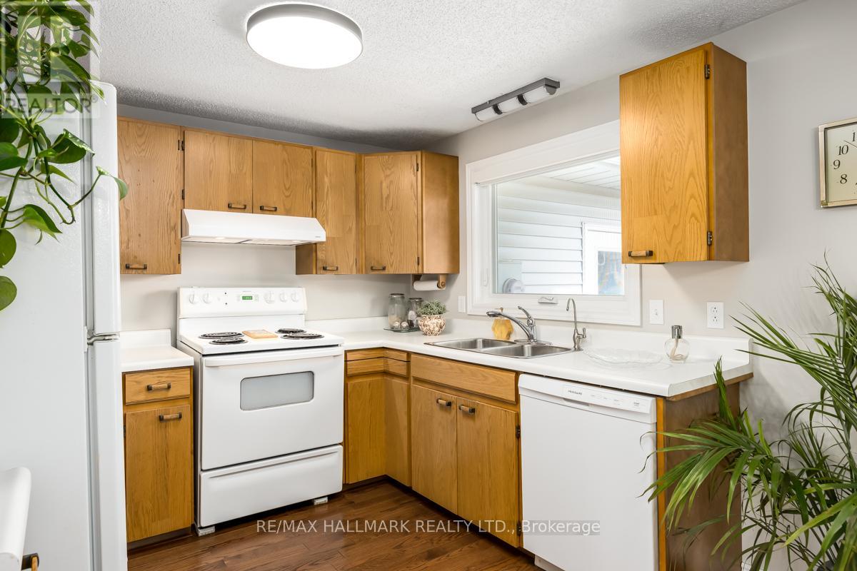 Photo 20 of 81 Tecumseth Pines Drive, New Tecumseth ON