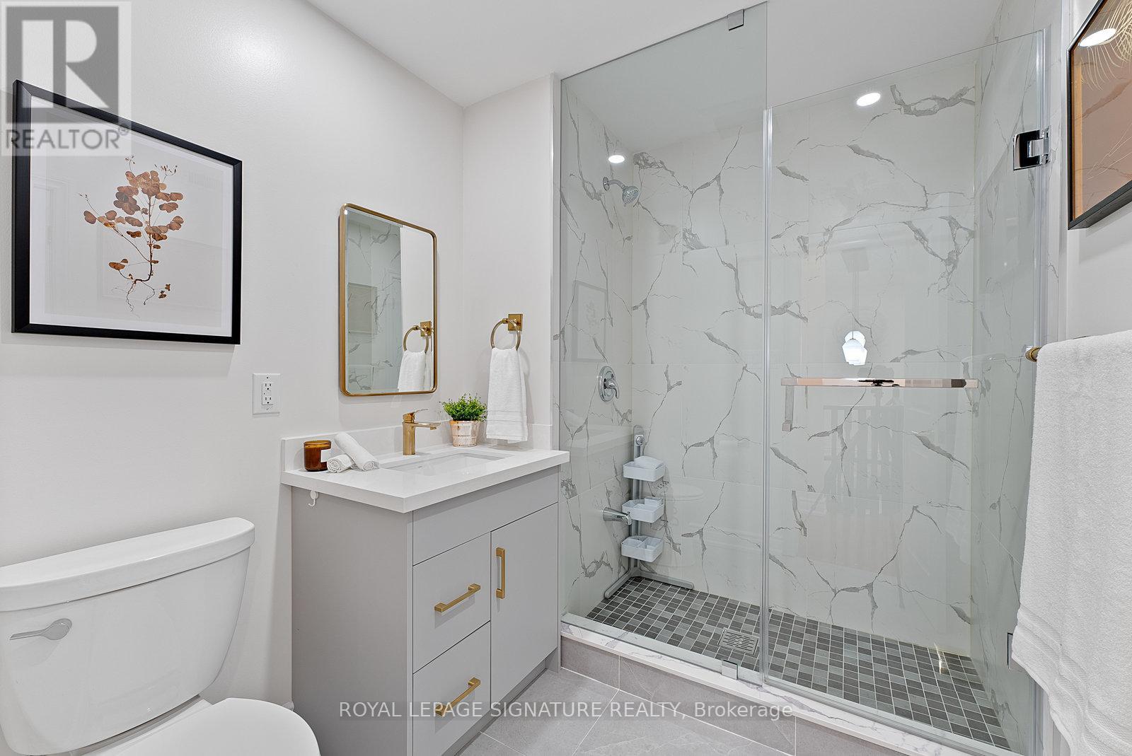 Photo 30 of 35 Mallory Avenue, Markham ON