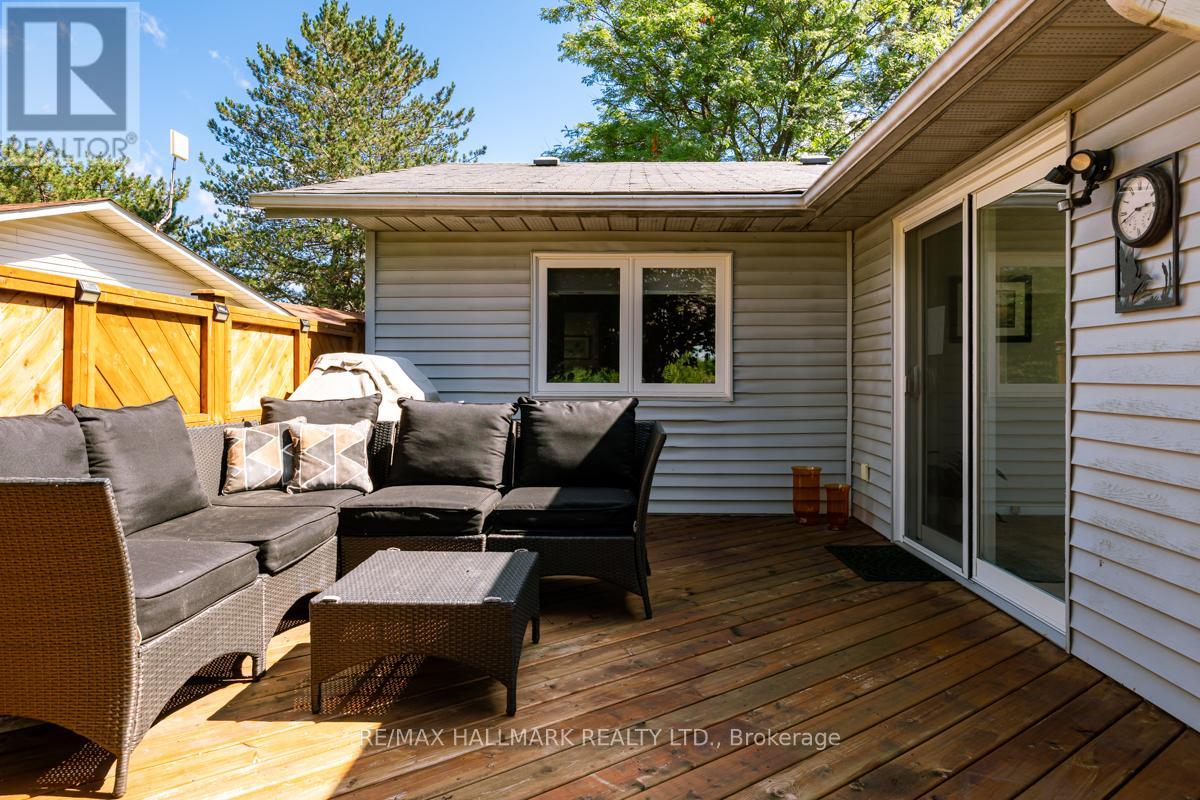 Photo 3 of 81 Tecumseth Pines Drive, New Tecumseth ON