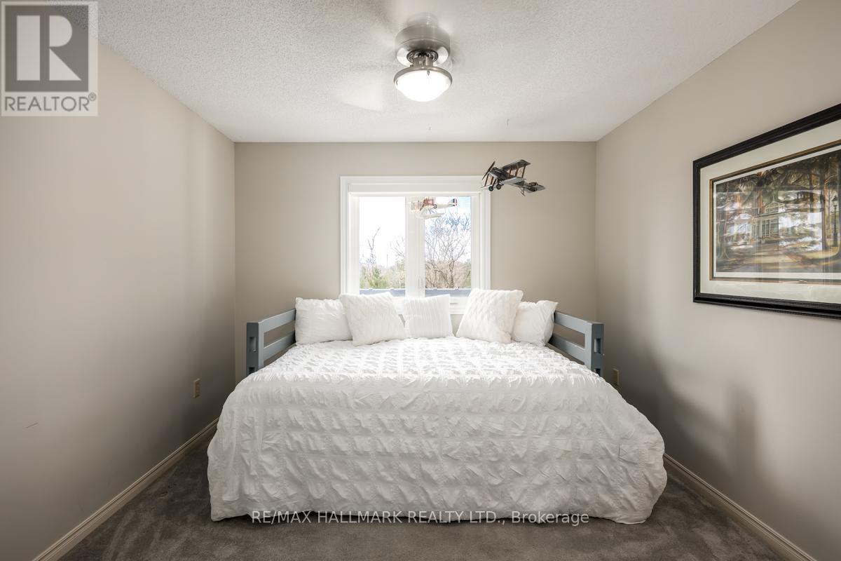 Photo 26 of 81 Tecumseth Pines Drive, New Tecumseth ON