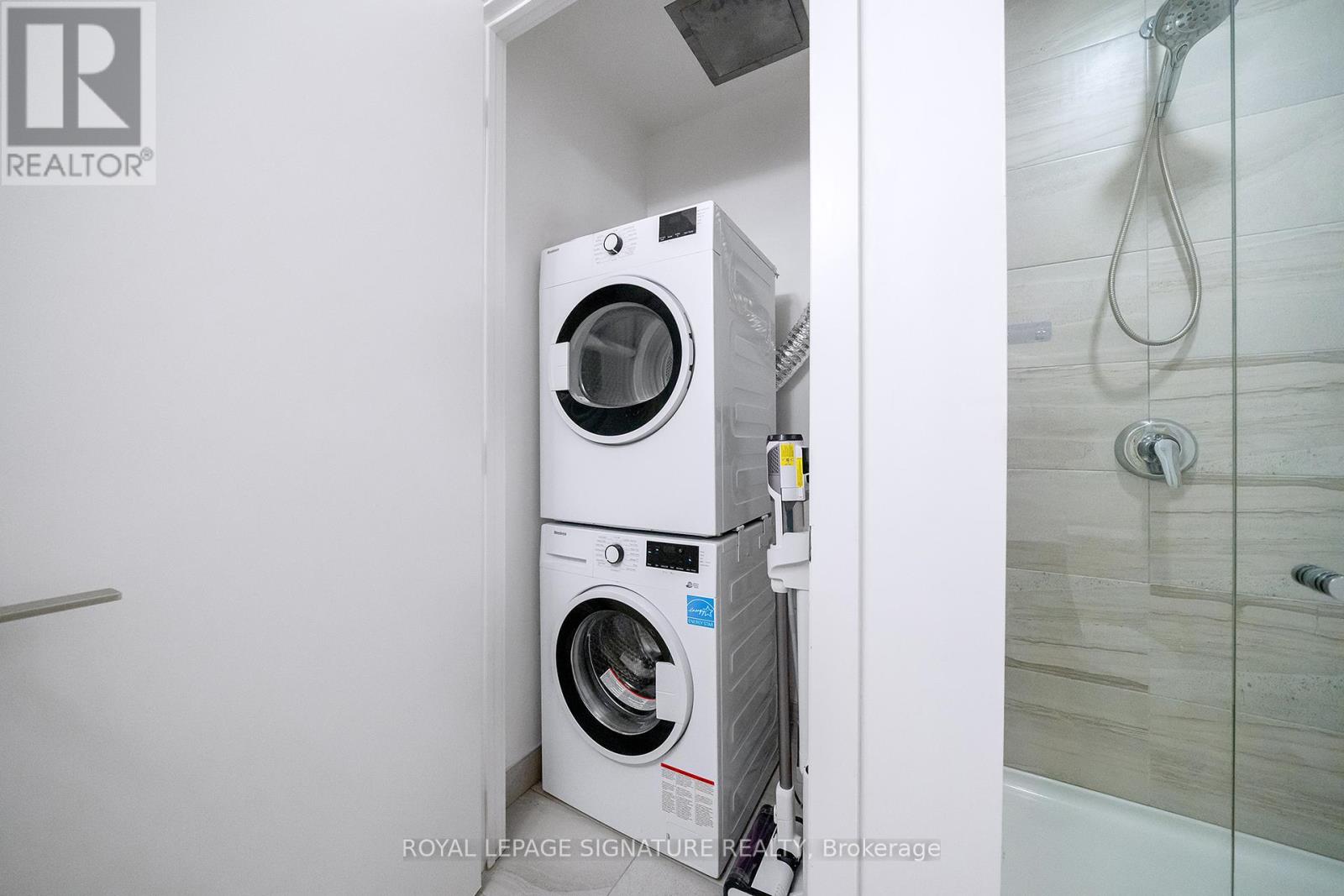 Photo 16 of 916 E 278 Buchanan Drive, Markham ON