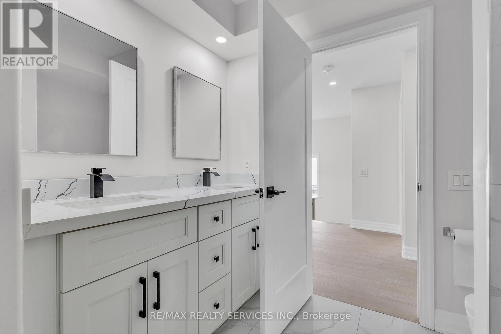 Photo 27 of 44 Albert Street W, New Tecumseth ON