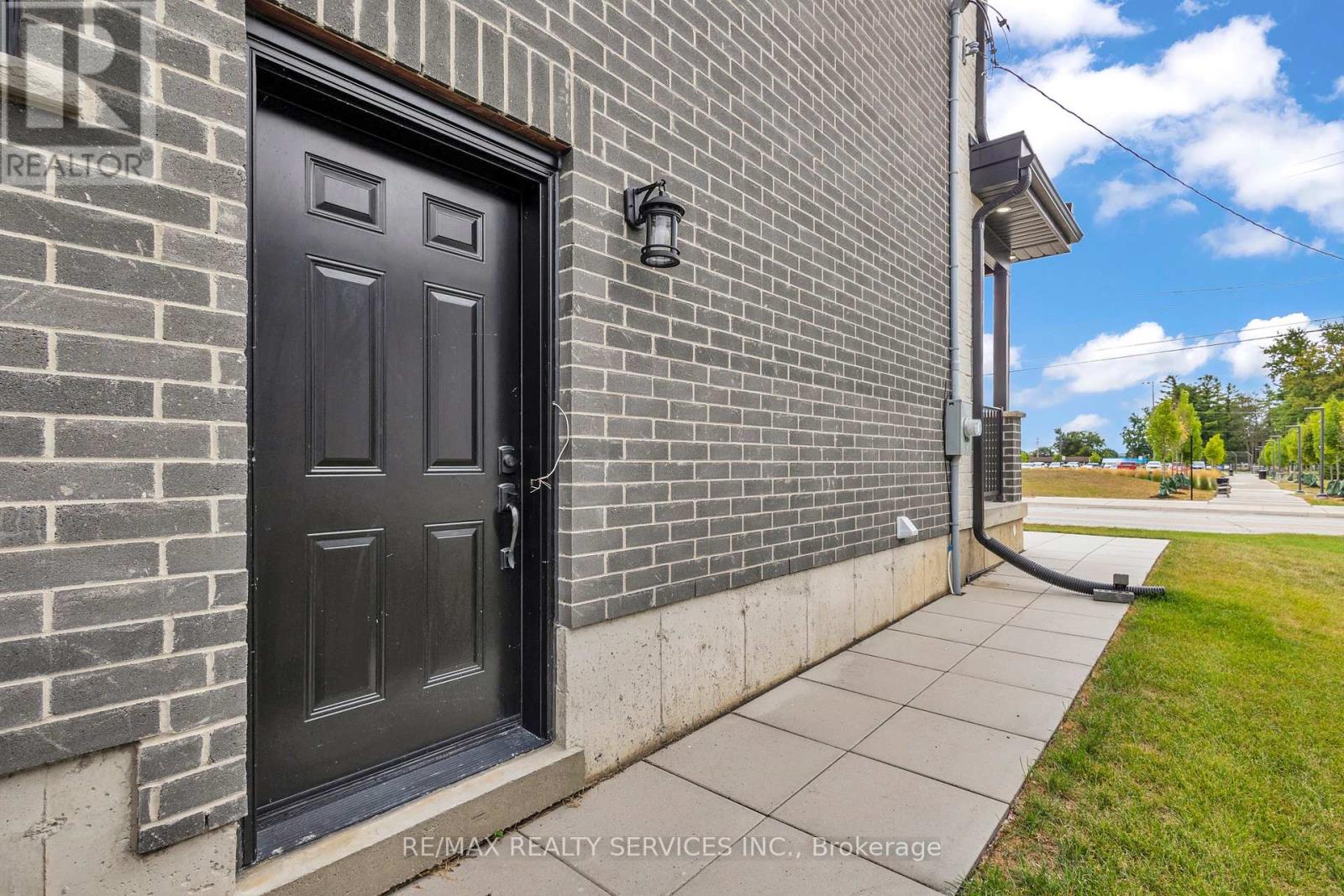 Photo 33 of 44 Albert Street W, New Tecumseth ON