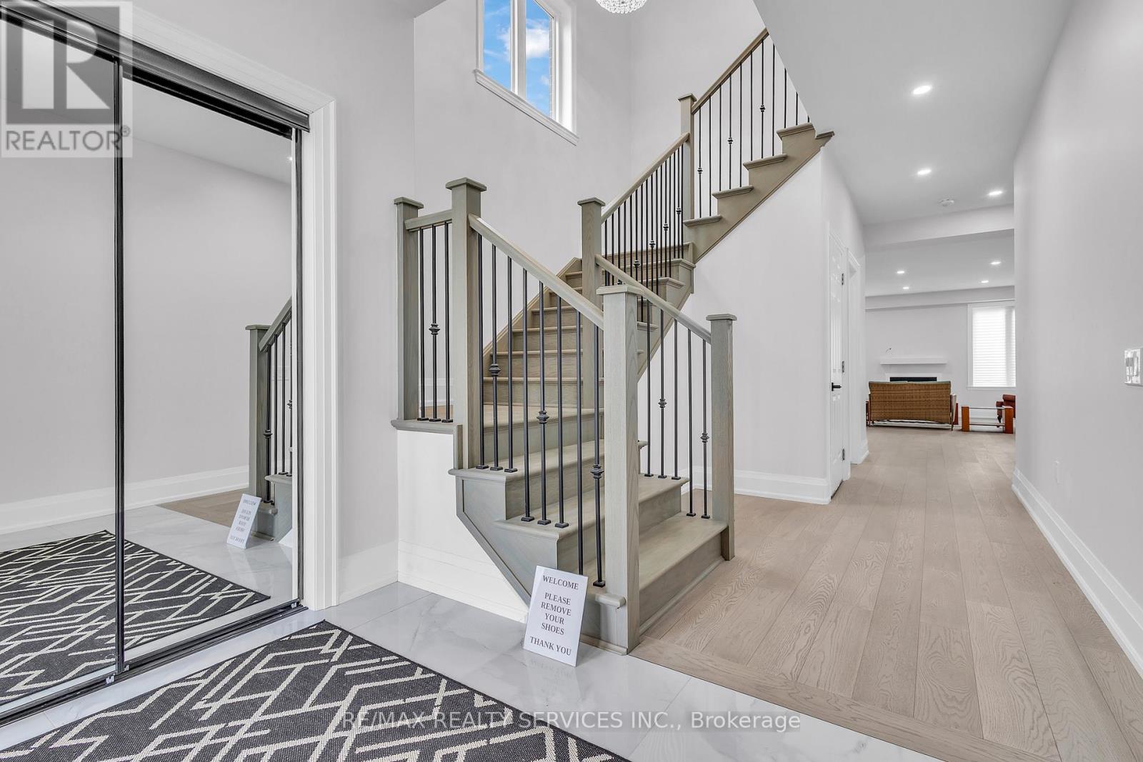 Photo 14 of 44 Albert Street W, New Tecumseth ON