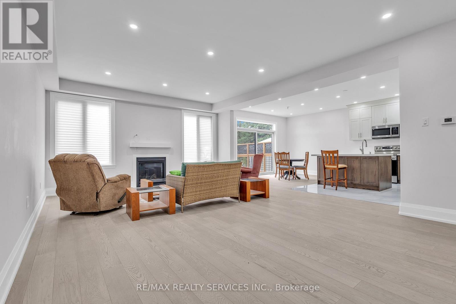 Photo 9 of 44 Albert Street W, New Tecumseth ON