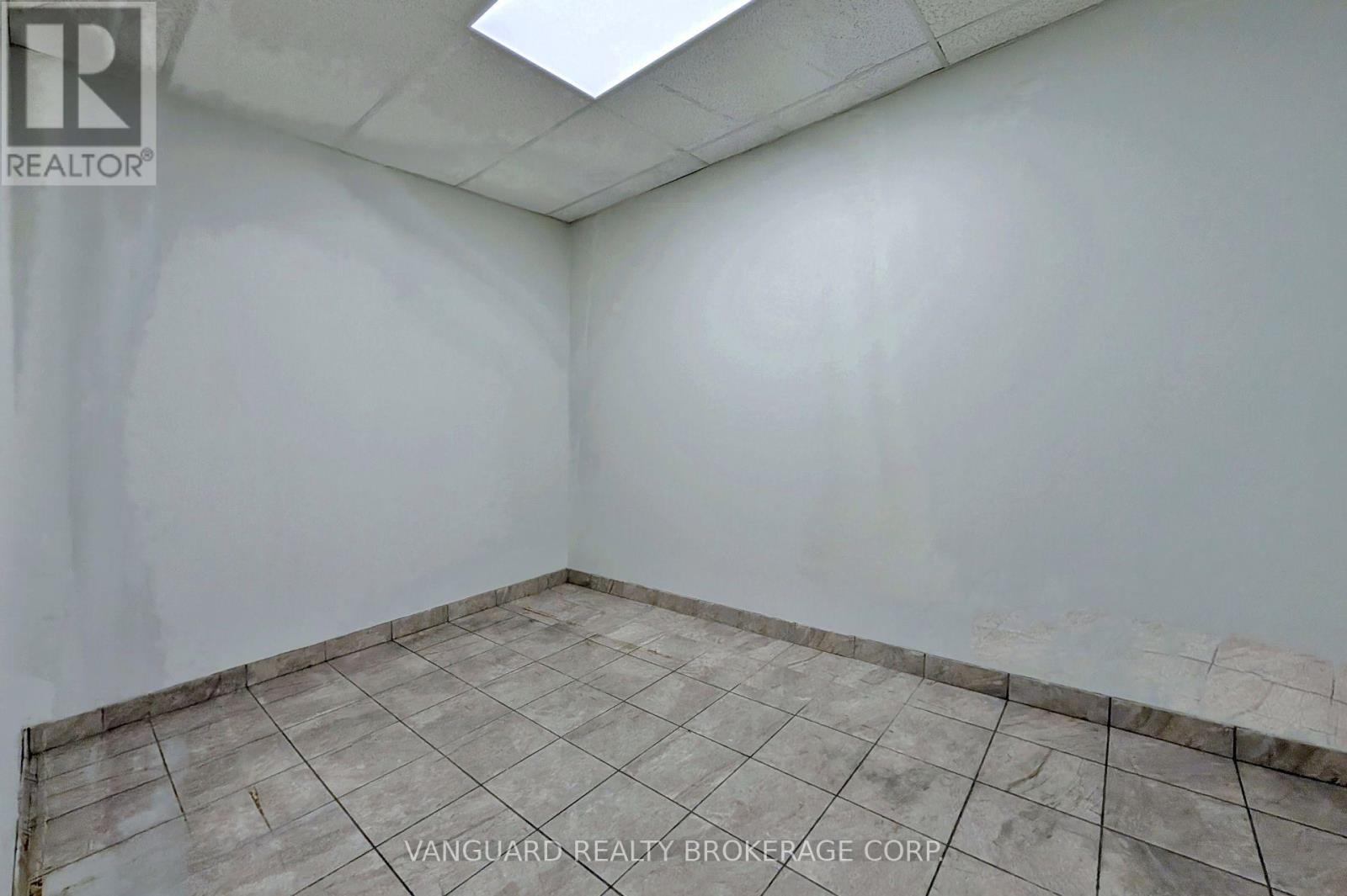 Photo 36 of 3 4 63 Medulla Avenue, Toronto ON