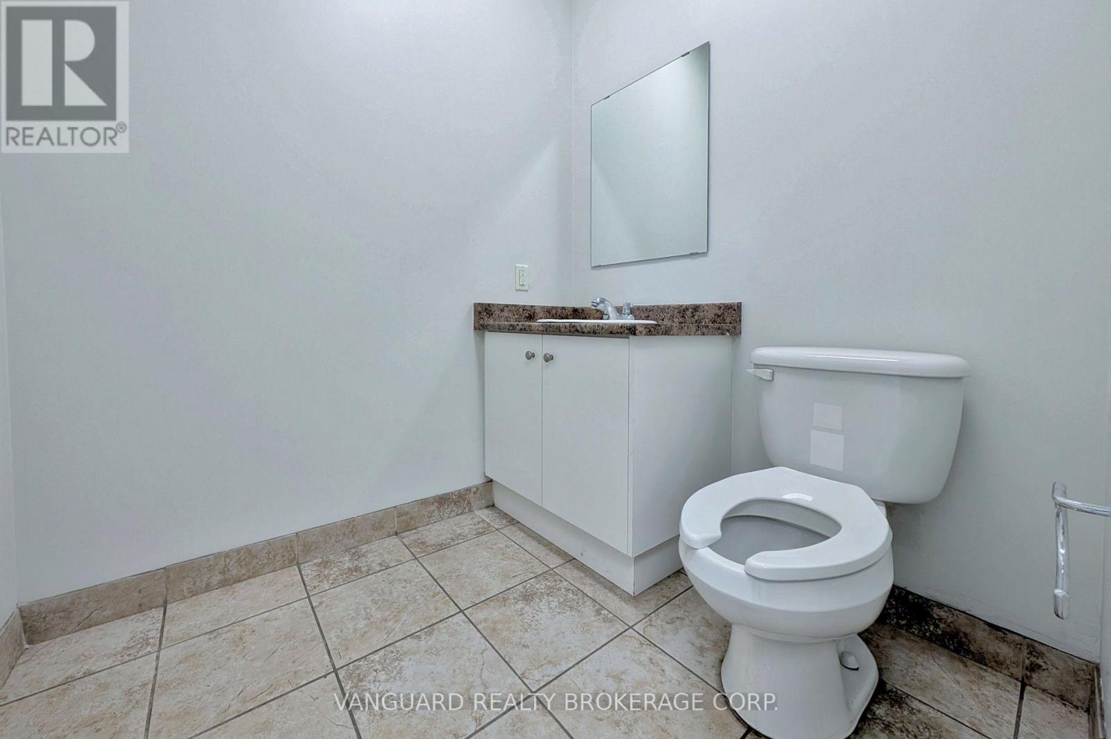 Photo 11 of 3 4 63 Medulla Avenue, Toronto ON