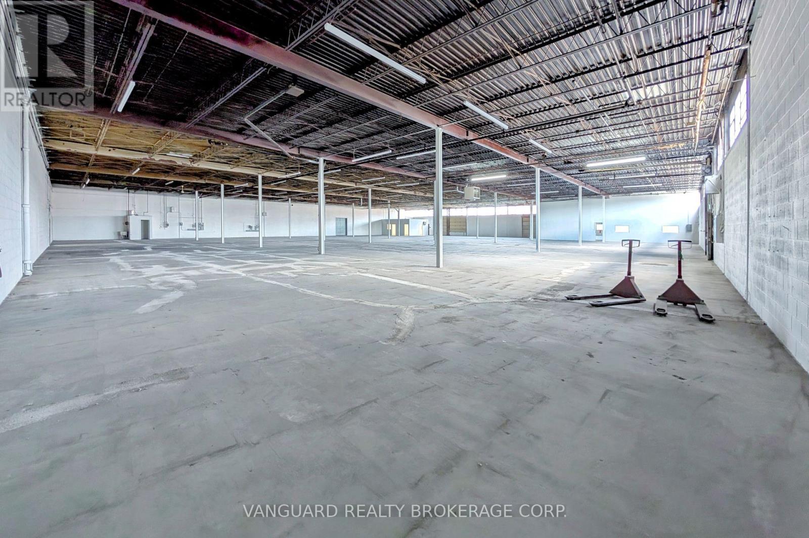 Photo 18 of 3 4 63 Medulla Avenue, Toronto ON