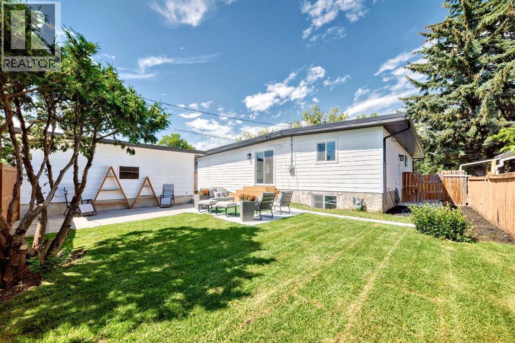 Single Family House Bungalow for Sale in  Lake Arrow Green SE Lake Bonavista Calgary 
