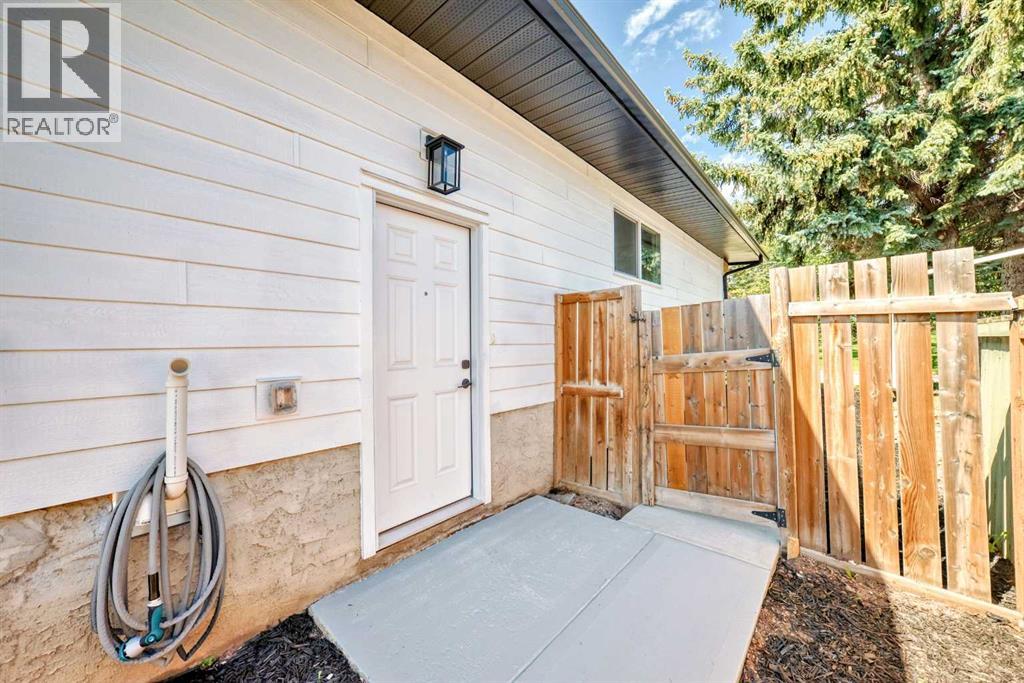 Single Family House Bungalow for Sale in  Lake Arrow Green SE Lake Bonavista Calgary 
