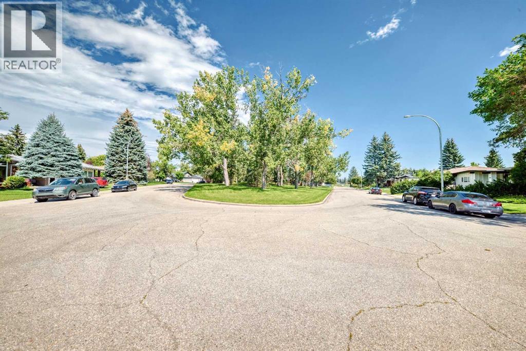 Single Family House Bungalow for Sale in  Lake Arrow Green SE Lake Bonavista Calgary 