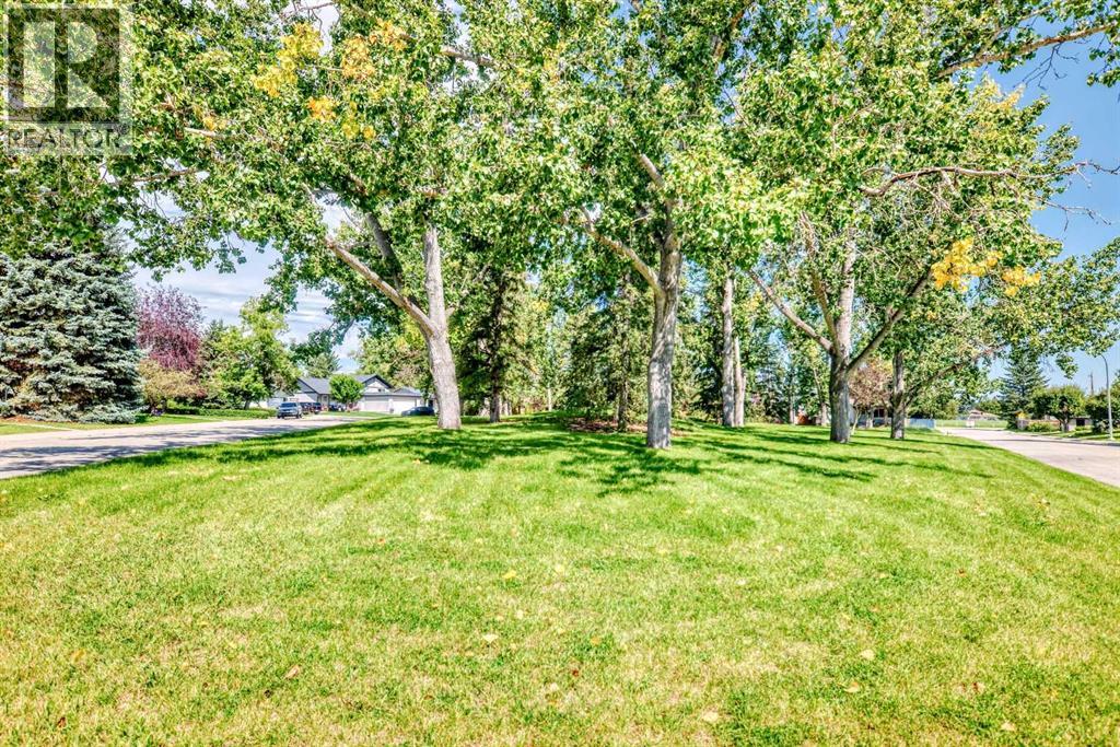 Single Family House Bungalow for Sale in  Lake Arrow Green SE Lake Bonavista Calgary 
