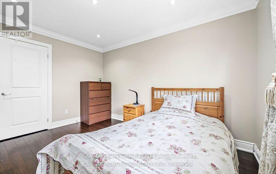Photo 2 of 2531 Andover Road, Oakville ON