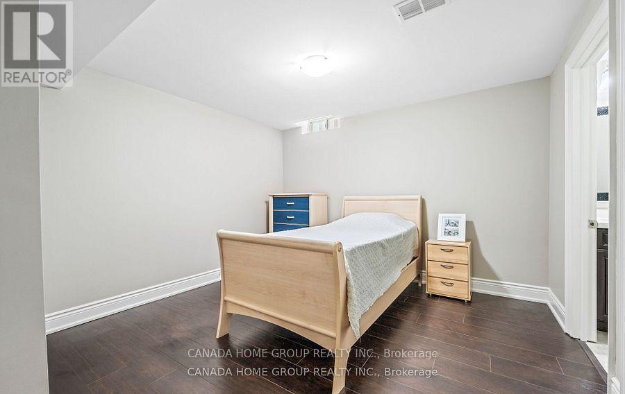 Photo 37 of 2531 Andover Road, Oakville ON