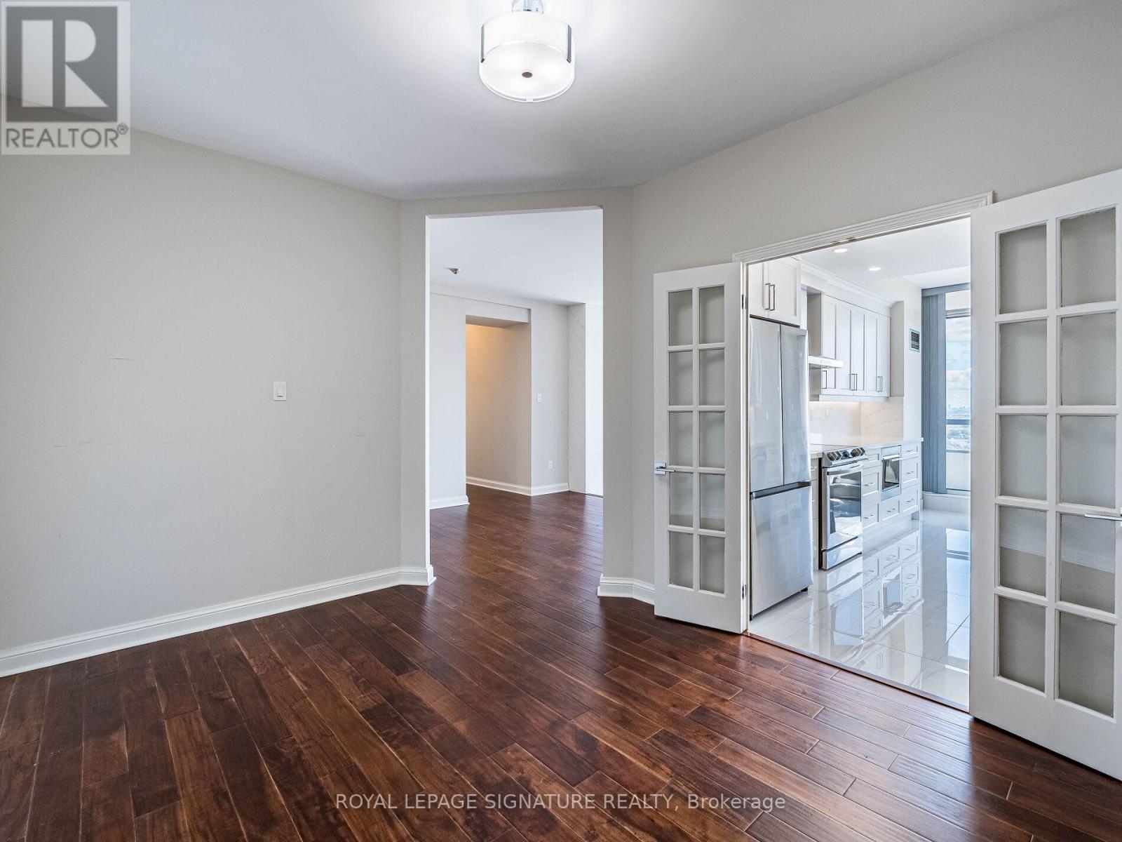 Photo 11 of 2204 24 Hanover Road, Brampton ON