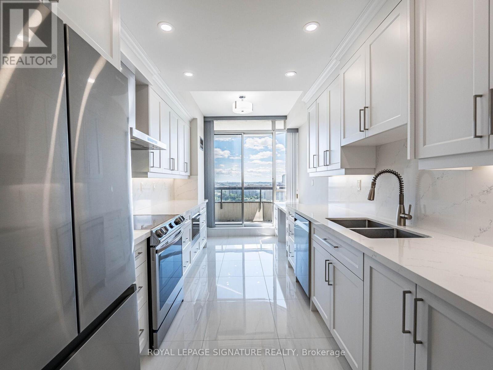 Photo 24 of 2204 24 Hanover Road, Brampton ON