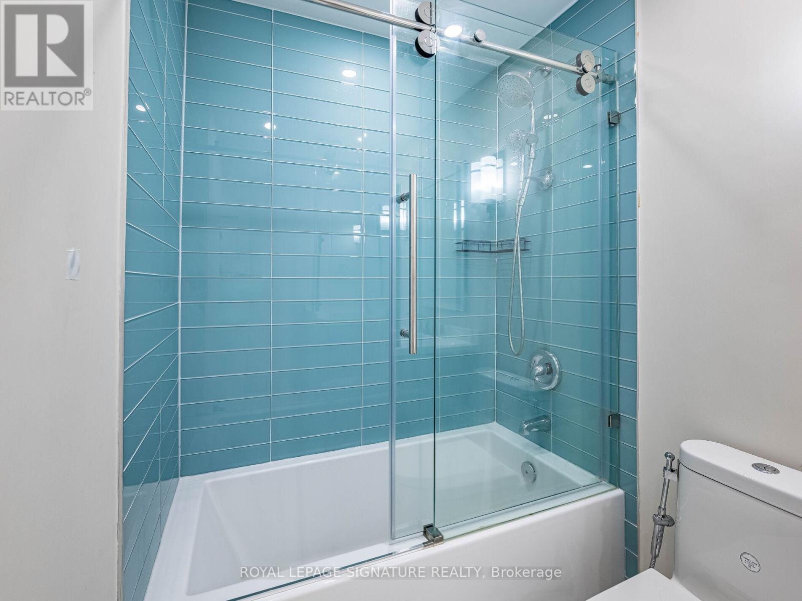 Photo 20 of 2204 24 Hanover Road, Brampton ON
