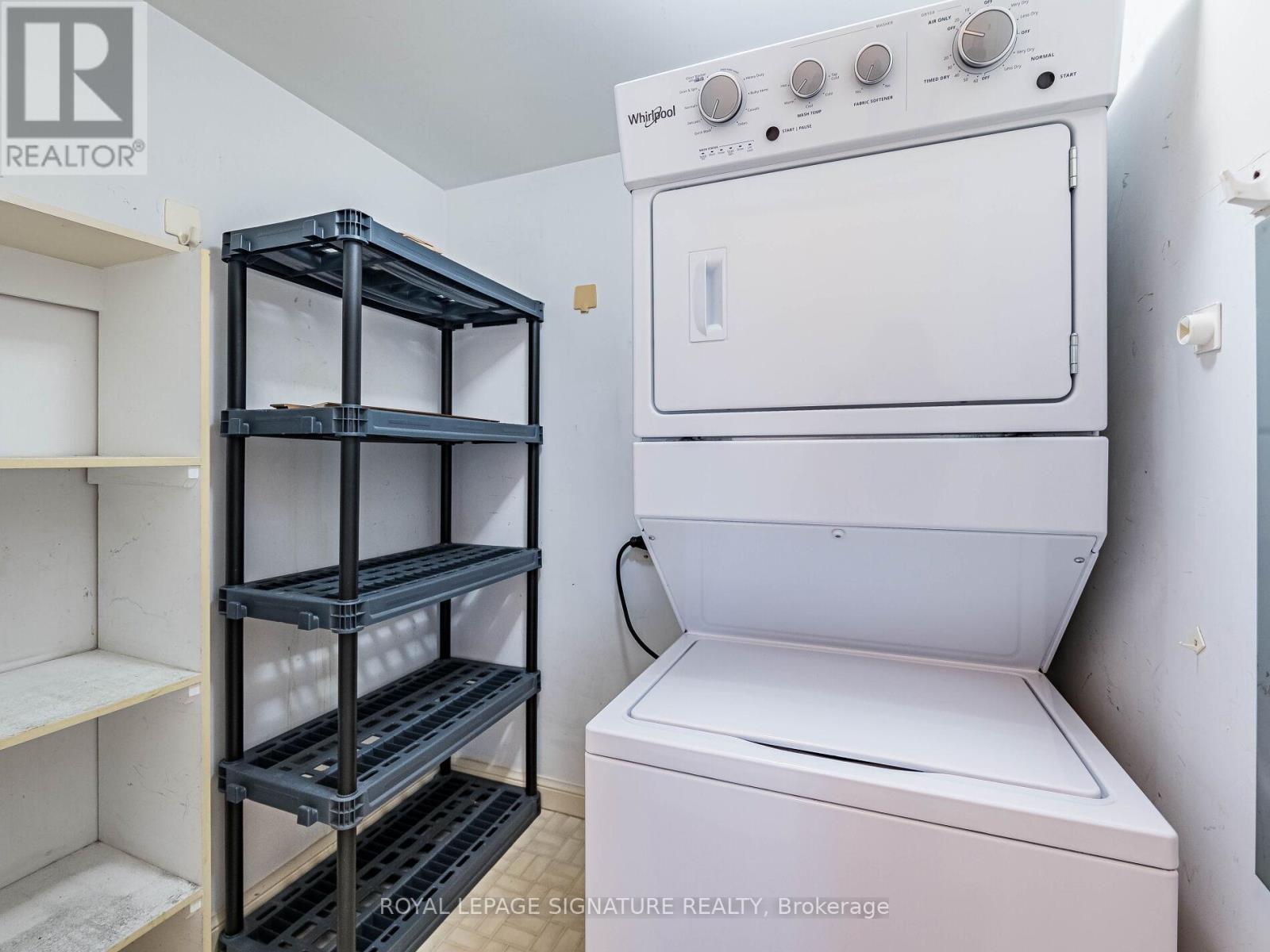 Photo 33 of 2204 24 Hanover Road, Brampton ON