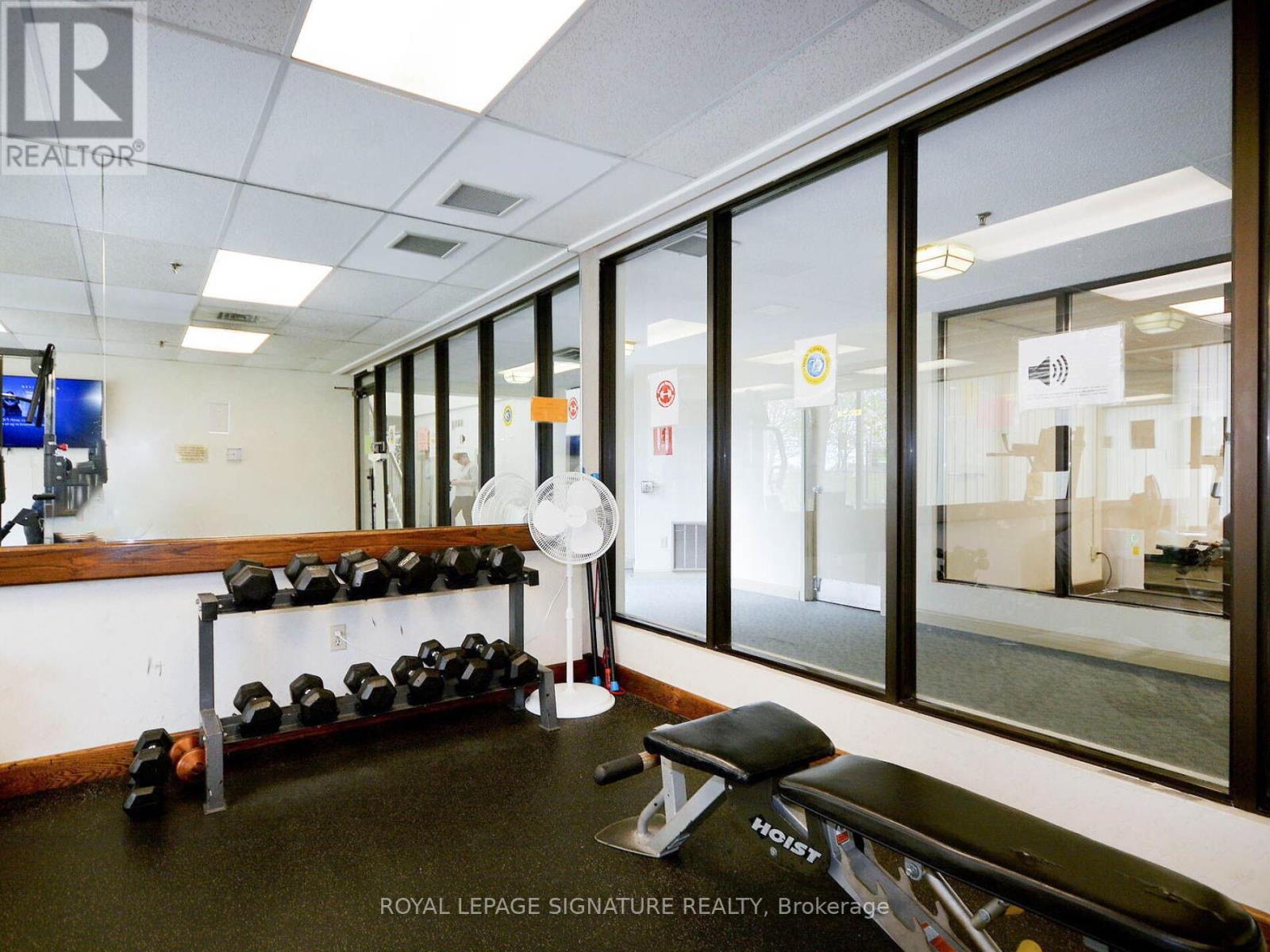 Photo 7 of 2204 24 Hanover Road, Brampton ON