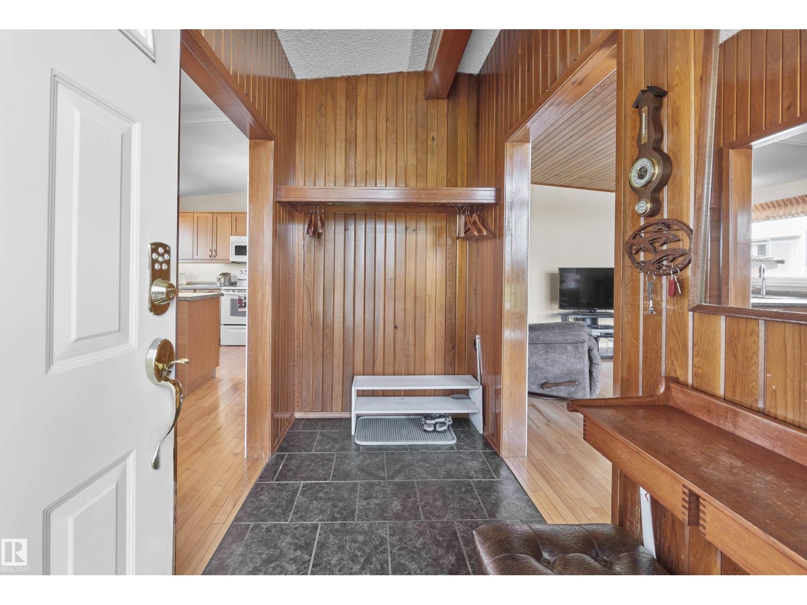 Photo 12 of 11339 54 Av Nw, Edmonton AB