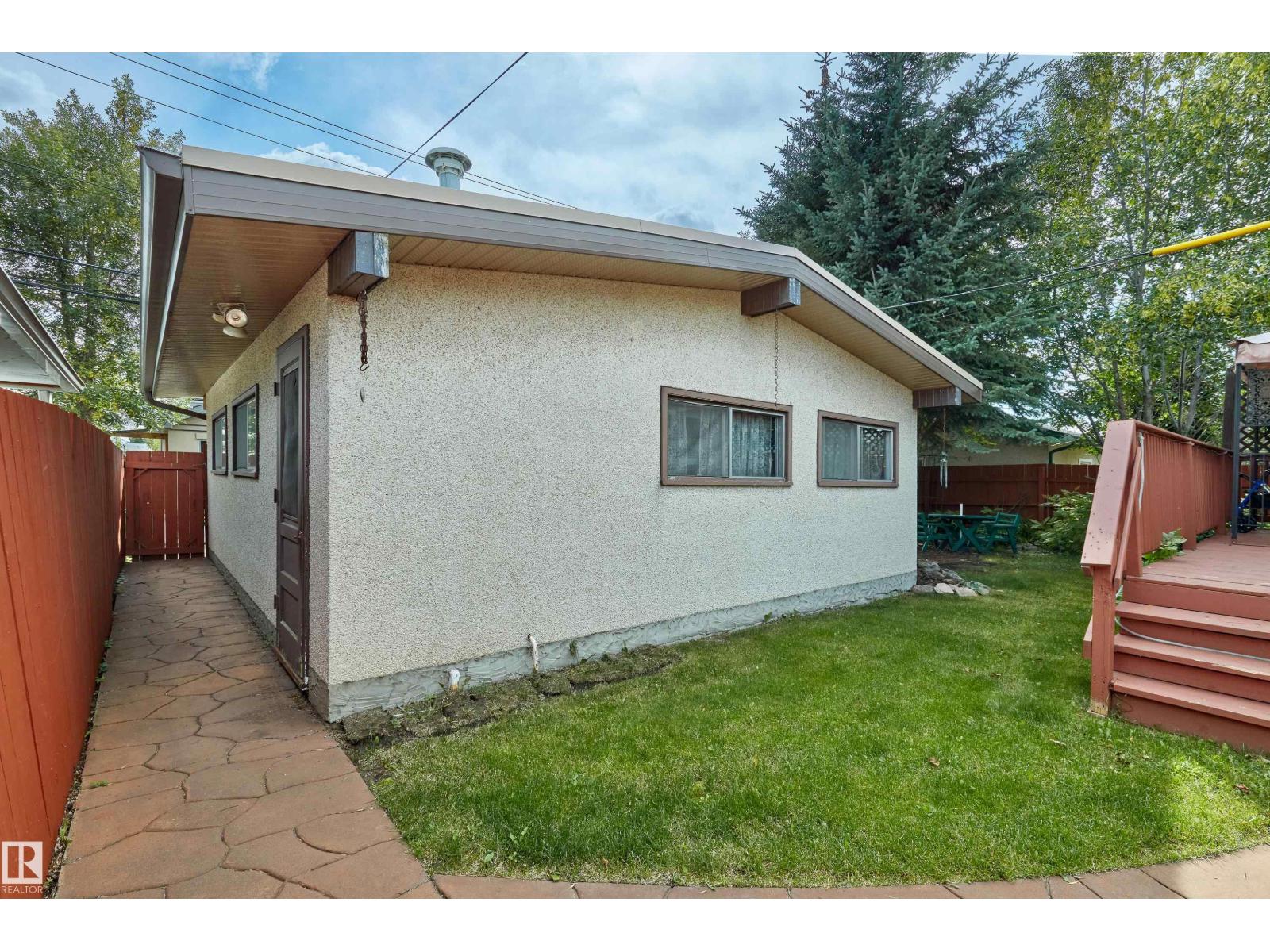 Photo 32 of 11339 54 Av Nw, Edmonton AB
