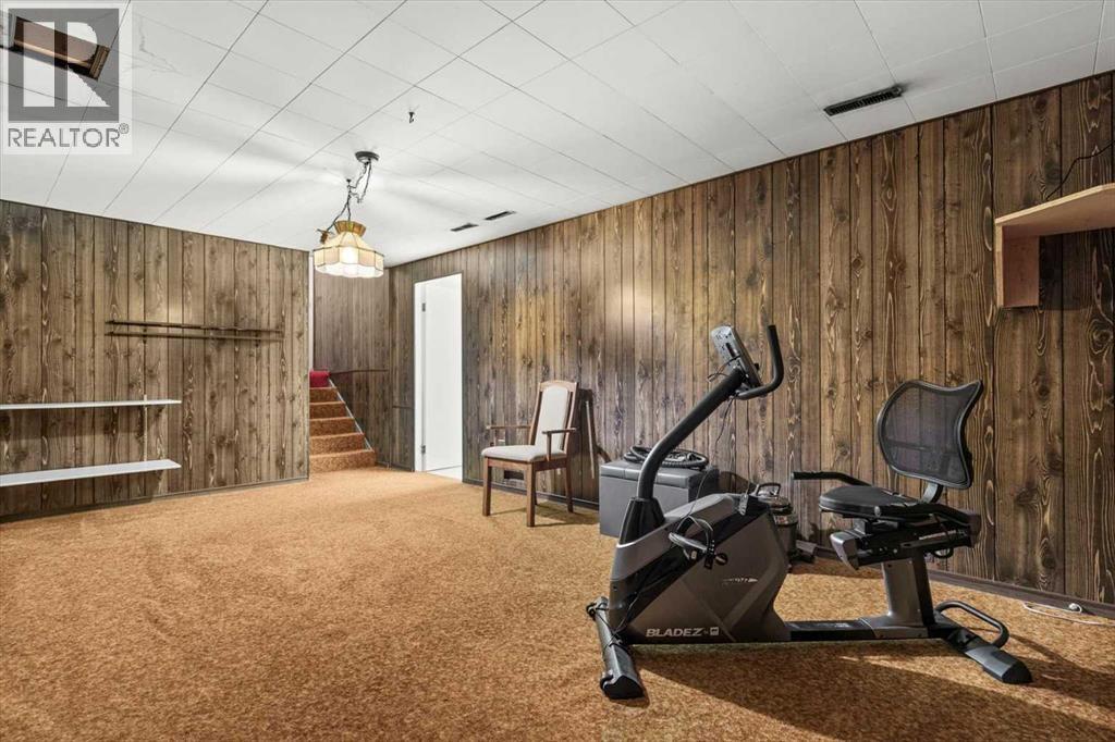 Photo 22 of 3043 Cedar Ridge Drive Sw, Calgary AB