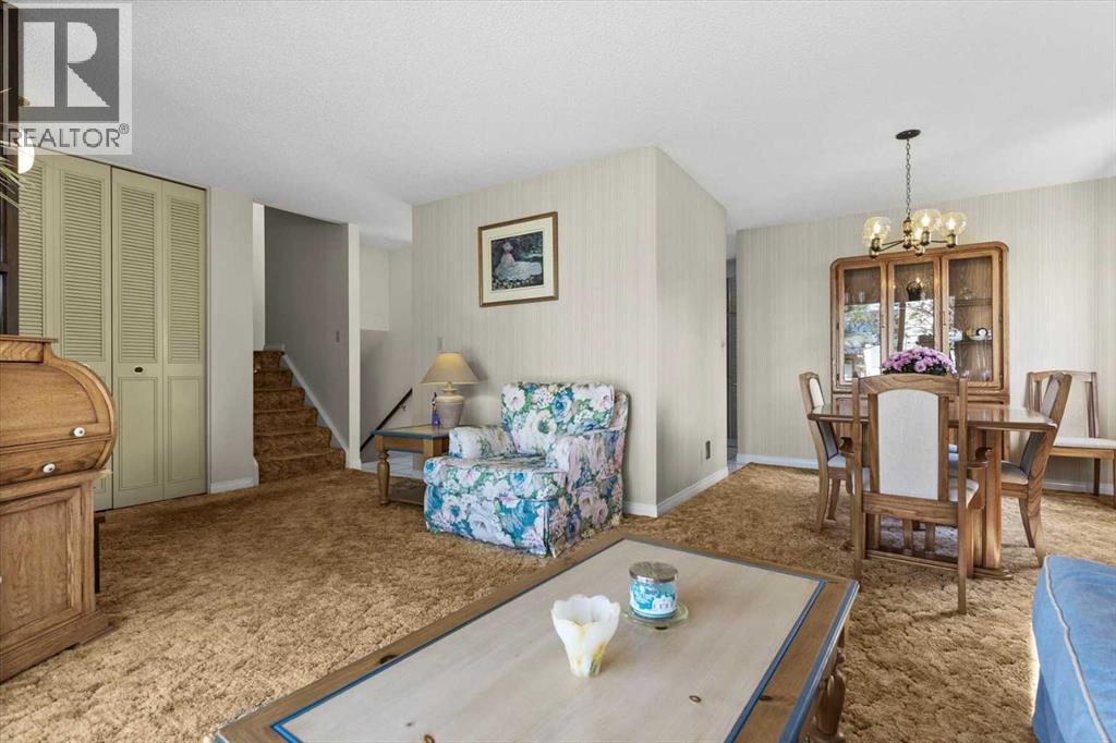 Photo 5 of 3043 Cedar Ridge Drive Sw, Calgary AB