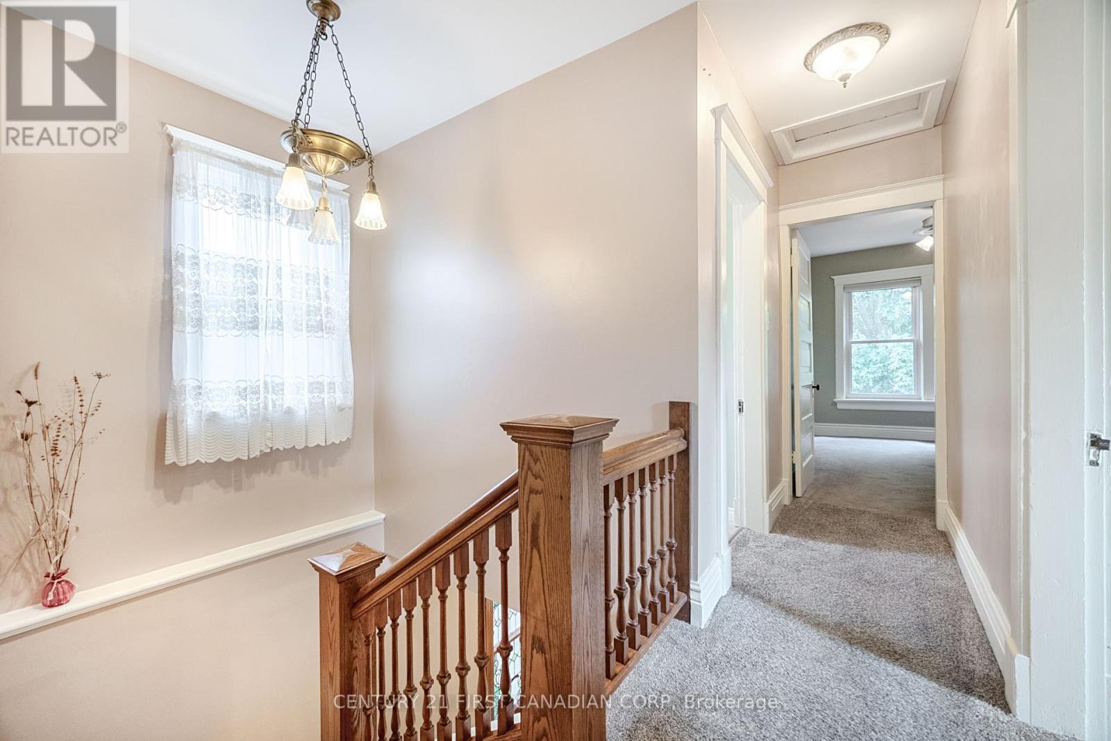 Photo 12 of 171 Mount Pleasant Avenue, London North ON