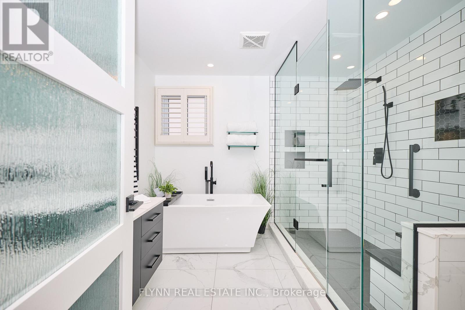 Photo 12 of 3907 Cardinal Drive, Niagara Falls ON