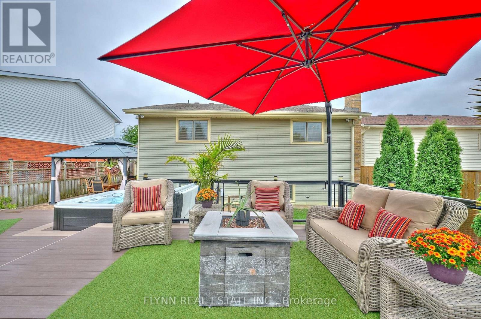 Photo 2 of 3907 Cardinal Drive, Niagara Falls ON