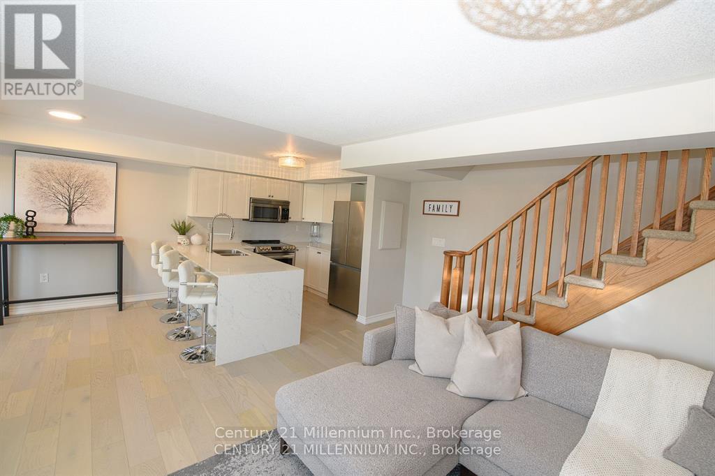 Photo 11 of 24 Joseph Trail, Collingwood ON