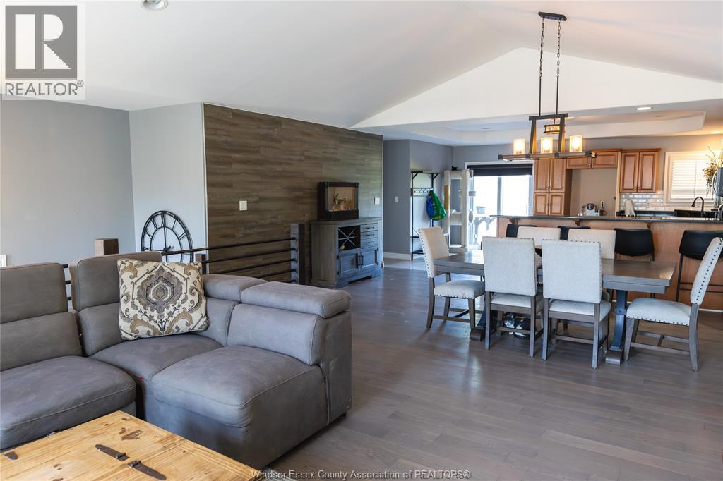 Photo 5 of 8510 Baseline, Windsor ON