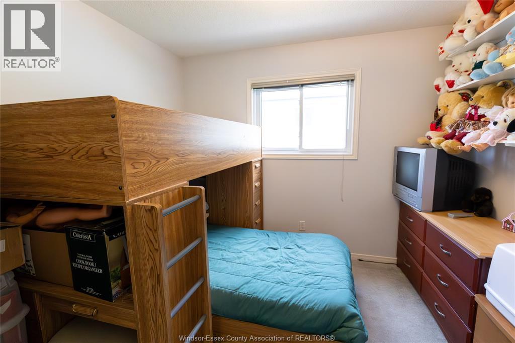 Photo 20 of 3526 Hemlock, Windsor ON