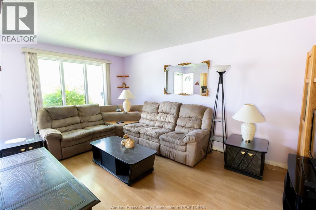 Photo 28 of 3526 Hemlock, Windsor ON