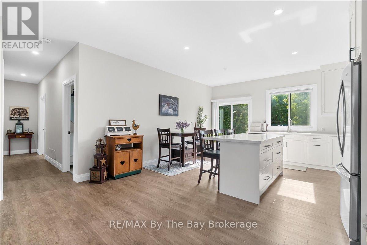 Photo 17 of 146 Mary Street, Clearview ON