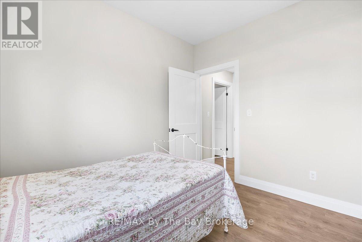 Photo 4 of 146 Mary Street, Clearview ON