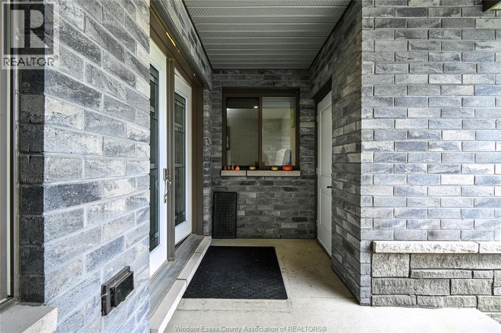 Photo 3 of 3538 Hallee Crescent, Windsor ON