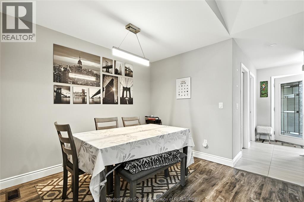 Photo 9 of 3538 Hallee Crescent, Windsor ON