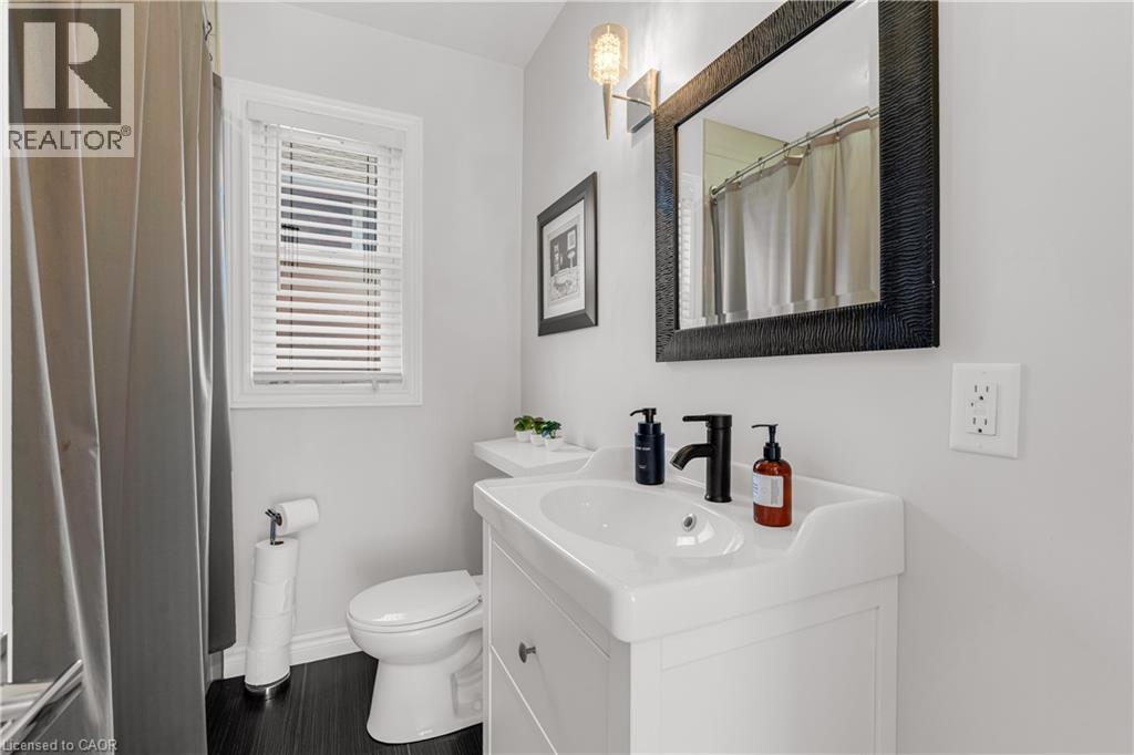 Photo 23 of 150 Garside Avenue S, Hamilton ON