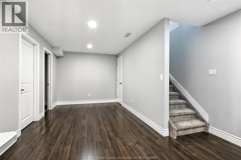 Photo 5 of 3538 Hallee Crescent, Windsor ON