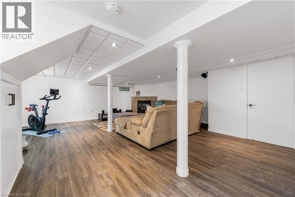 Photo 6 of 150 Garside Avenue S, Hamilton ON