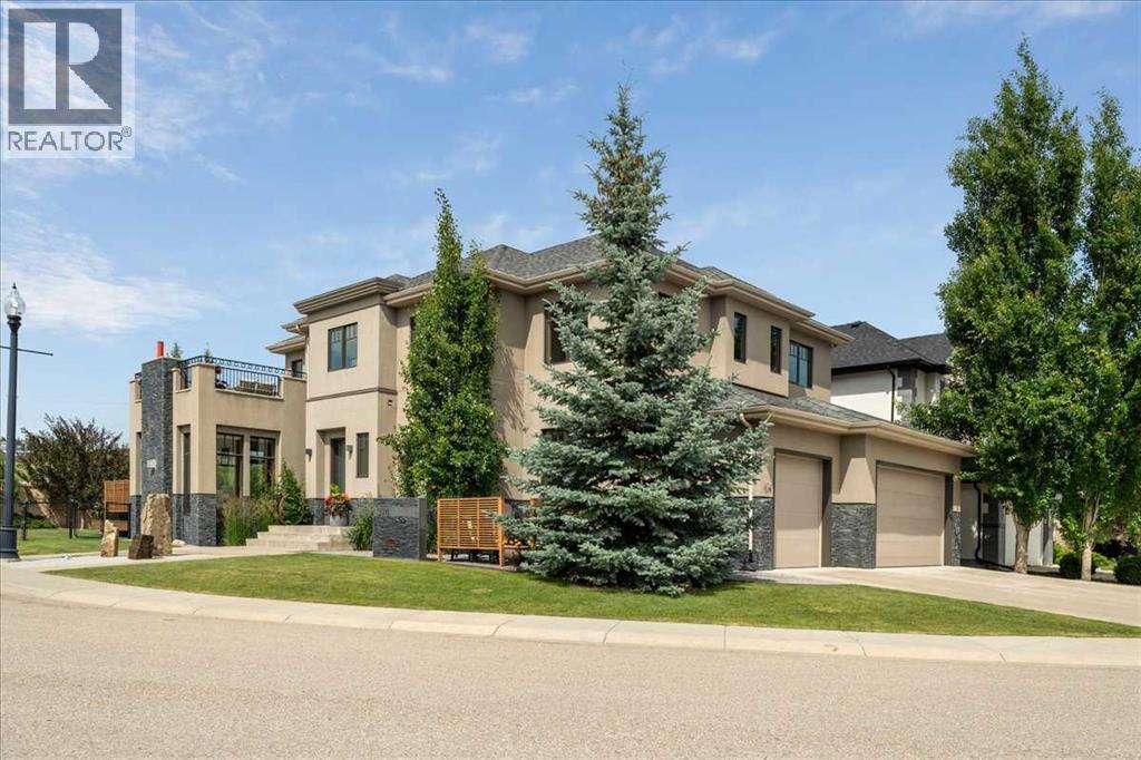 Photo 4 of 374 Discovery Ridge Way Sw, Calgary AB
