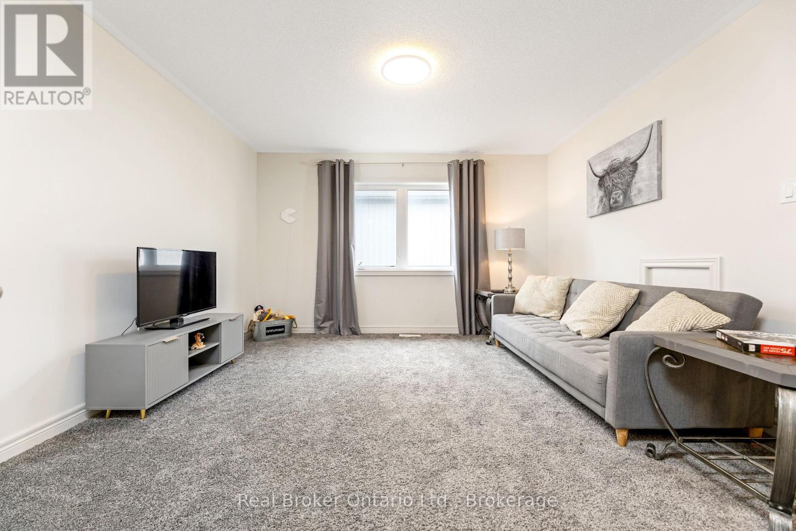 Photo 29 of 61 Kirvan Street, Centre Wellington ON