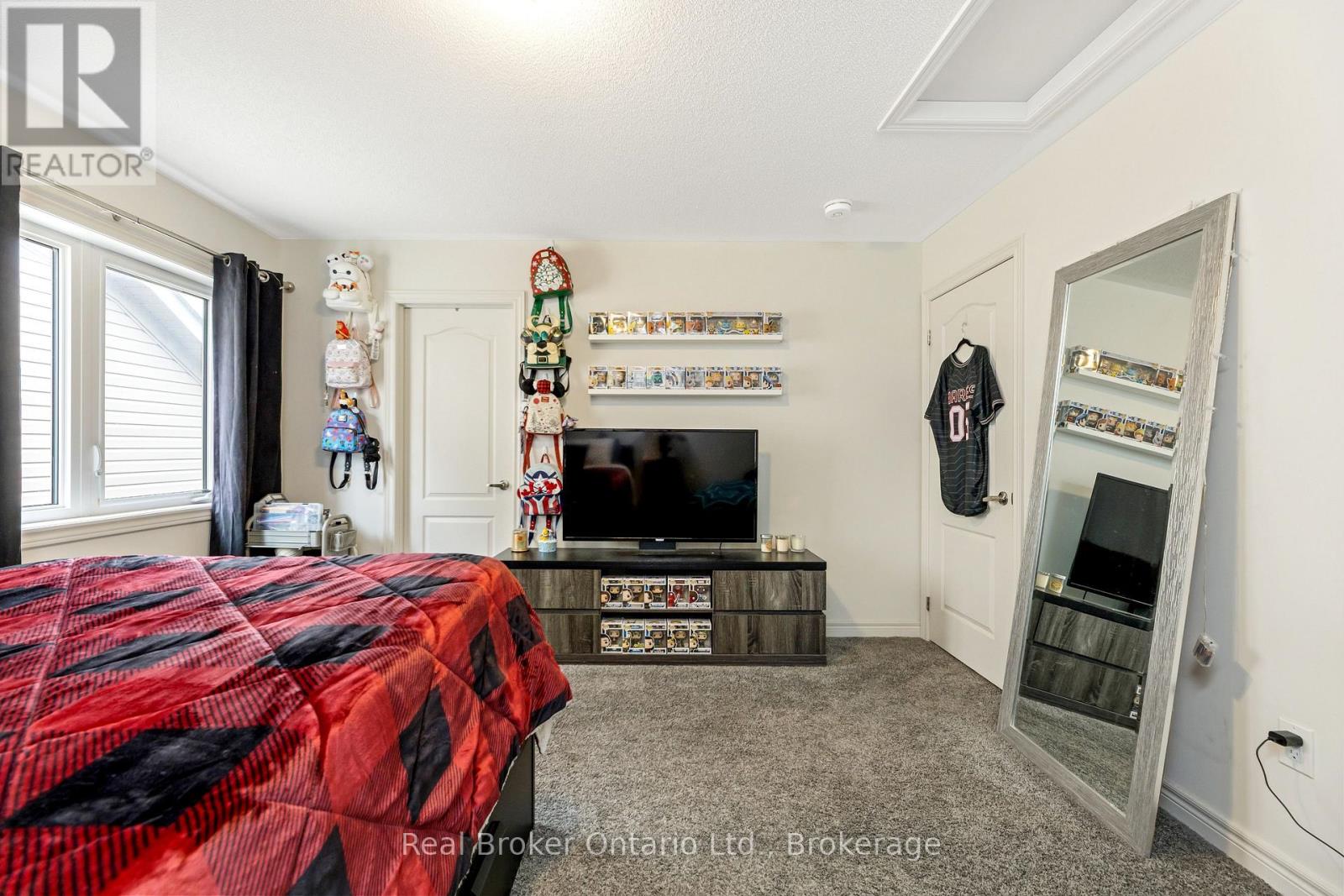 Photo 32 of 61 Kirvan Street, Centre Wellington ON