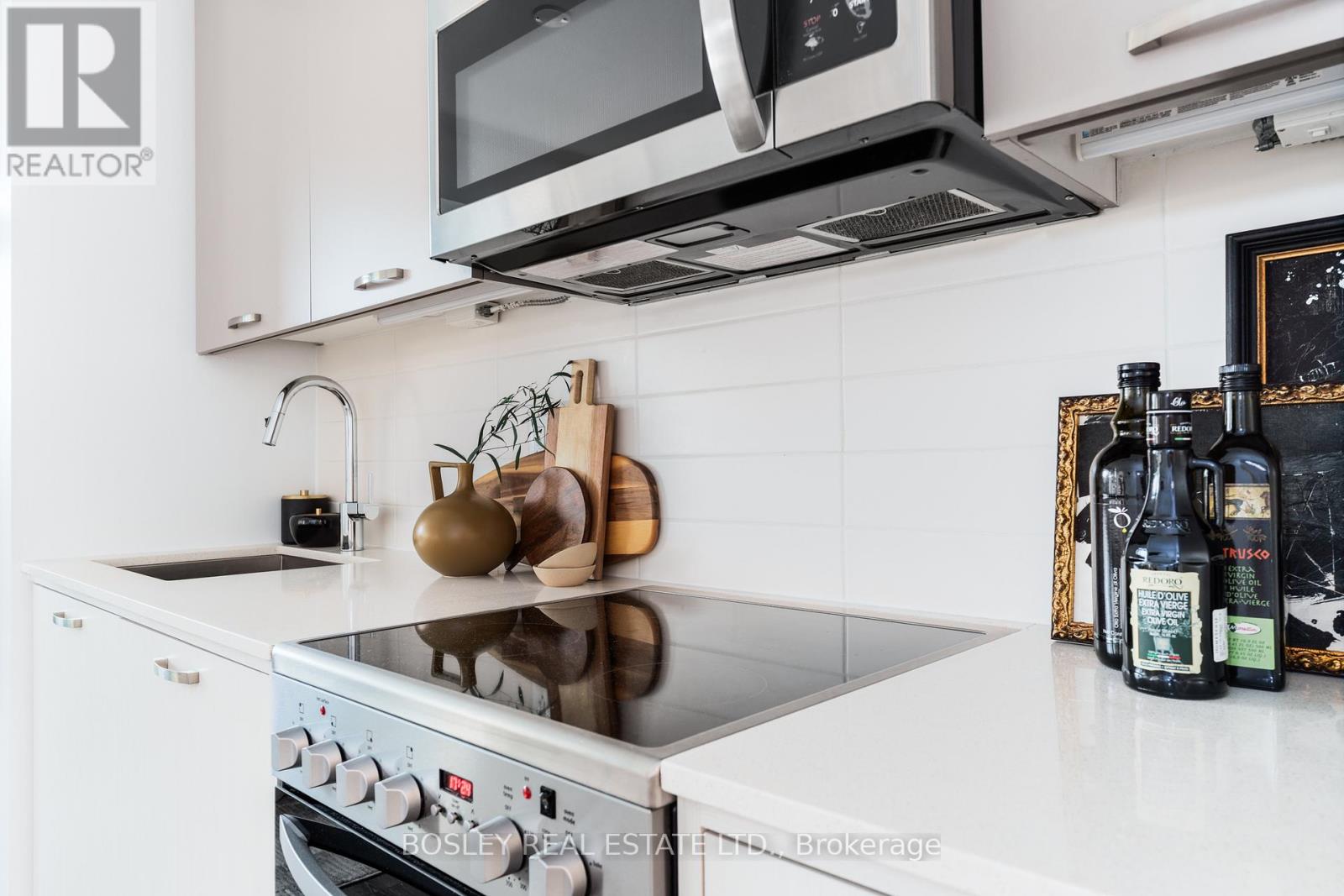 Photo 29 of 322 2301 Danforth Avenue, Toronto ON